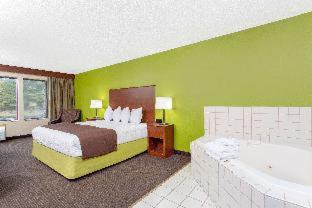 Black River Falls Hotel | AmericInn by Wyndham Black River Falls I-94 on ATV Trail