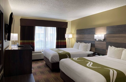 Fort Atkinson Hotel | AmericInn by Wyndham Fort Atkinson
