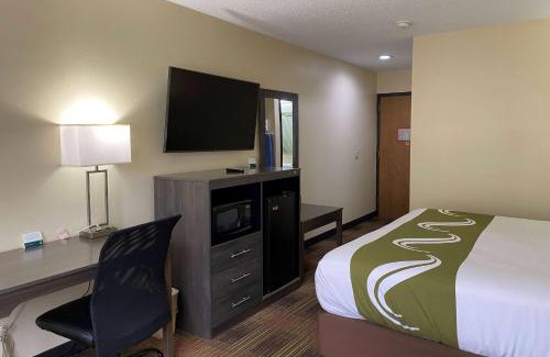 Fort Atkinson Hotel | AmericInn by Wyndham Fort Atkinson