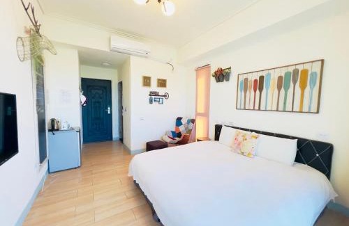 Shanjiao Haus | Amibao Resort每間房有獨立陽台 獨立衛浴有電梯可搭乘 自行入住 訂房後請留意訂房平台訊息 會將入住資訊與停車位置傳送在訊息裡