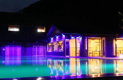 Yatsu Hotel | Amis Droles アミドローラ LIBERTY RESORT