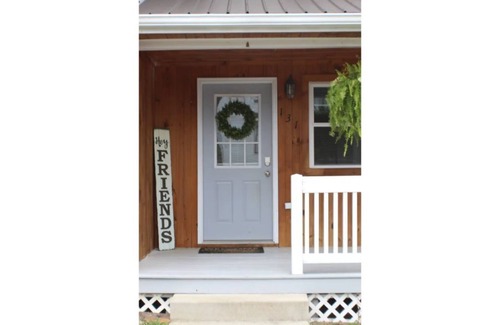 Sugarcreek Haus | Amish Country Get-away in the heart of Sugarcreek!