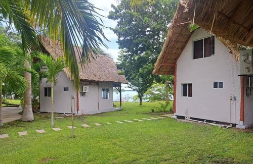 Huay-Pix Haus | Amplia y cómoda cabaña, 2 dormitorios, frente a laguna, cercana a Bacalar