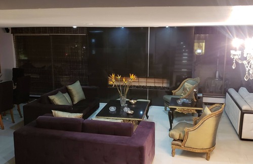 La Gran Via Wohnung | Amplio Pent House con terraza cerca Parque de la 93