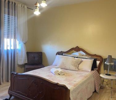 Simoes Lopes Wohnung | Amplo apartamento com estacionamento