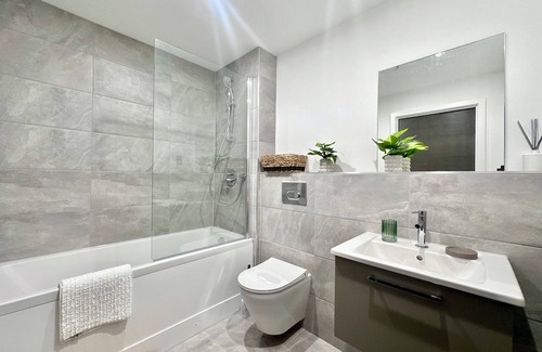 Heworth Hütte | An apartment that sleeps 2 guests in 1 bedroom