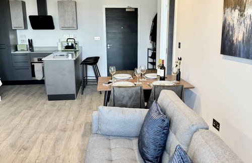 Heworth Hütte | An apartment that sleeps 4 guests in 2 bedrooms