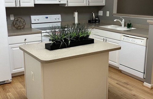 Owings Mills Haus | An entire townhome, in Owings Mills!