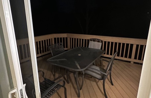 Owings Mills Haus | An entire townhome, in Owings Mills!