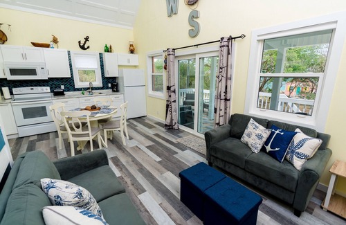 Spanish Wells Haus | Anchor's Away, Russell Island
