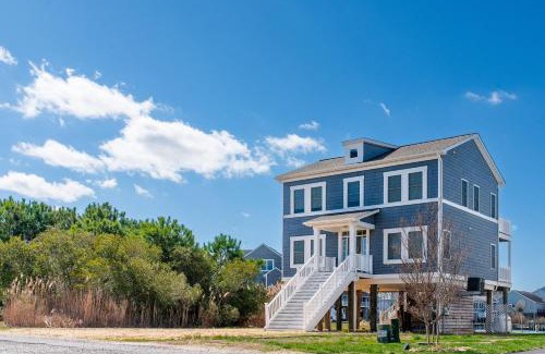 Captain's Cove Haus | Anchor's Away - Waterfront, Pet Friendly, Pools!