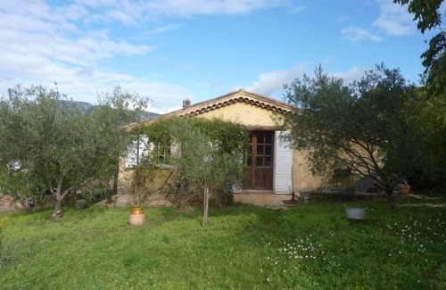 Correns Haus | Ancienne Bergerie Lou Jas