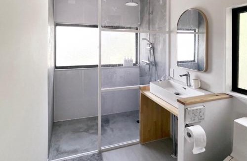 Kominato Onsen Haus | and SEA The Terrace 海を感じながら料理を楽しみ開放的なTerraceで過ごす