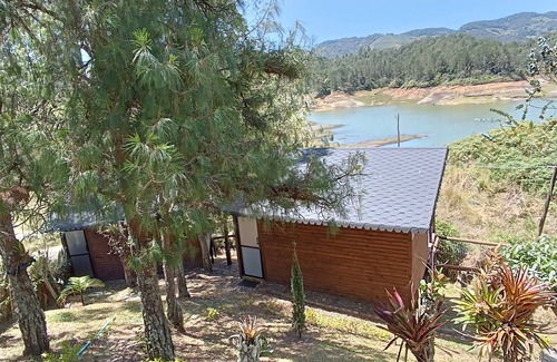 Guatape Kabine | Andre's Deck