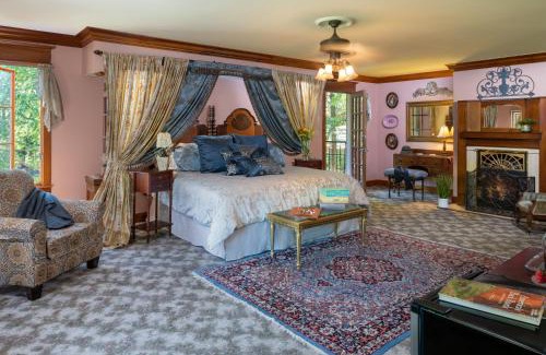 Eureka Springs Historic District Hotel | Angel at Rose Hall