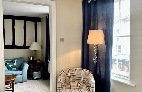 Guildford Haus | Angel Hotel