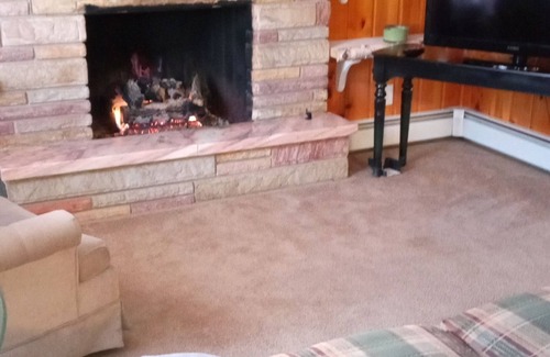 St. Helen Haus | Angela's cottage two blocks from Lake St. Helen