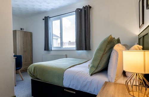 Llanelli Hotel | Angharad Hotel