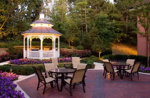 Ann Arbor Hotel | Ann Arbor Regent Hotel and Suites