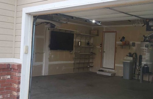 Tri-Cities Haus | Annaviga LoungenYou're within 5 to 15 minutes from the best areas you will needn