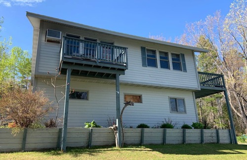 Red Cliff Wohnung | Annex No. 2 DePerrys | On Lake Superior Shoreline