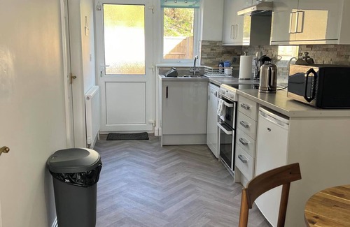 Chapel Saint Leonards Hütte | Annie's Hideaway - Coastal Holiday let. Hosts up to 4 guests. 2 bedrooms.