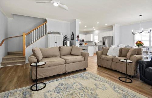 Windy Hill Haus | Antigua Breeze - 3rd Row - Windy Hill Section