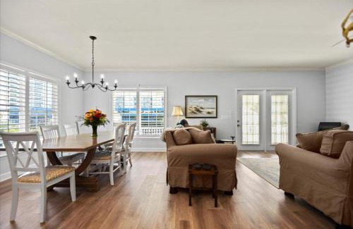 Windy Hill Haus | Antigua Breeze - 3rd Row - Windy Hill Section