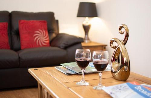 Irstead Haus | Anvil Cottage