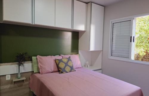 Encantado Wohnung | Ap central na cidade do Cristo!