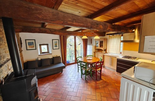 Madonna Dei Fornelli Wohnung | Erneute Wohnung in alten Steinhaus "Scheune" mit Pool, Sauna und Garten