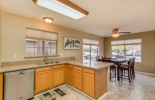 Apache Junction Haus | ** BEHEIZTER SCHWIMMBAD ** HAUS MIT 3 SCHLAFZIMMERN FÜR 6 PERSONEN IN APACHE JUNCTION