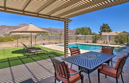 Apache Junction Haus | NEW! Apache Junction Casita w/ Heated Pool & Views