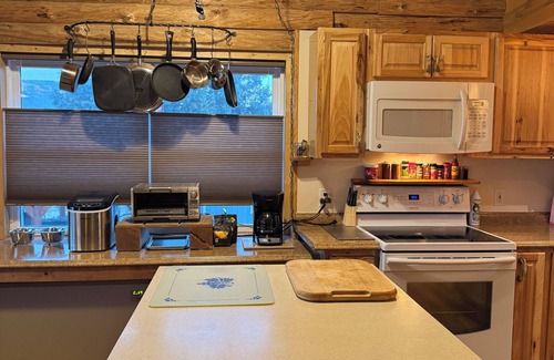 Cebolla Kabine | Apache Mesa Log Cabin Home Near Chama