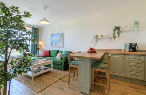 Saints Constantine and Helena Wohnung | Apartment A'MORE