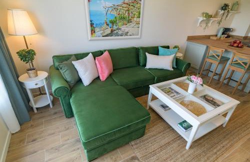 Saints Constantine and Helena Wohnung | Apartment A'MORE