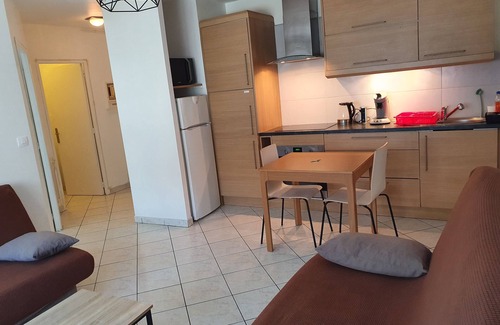 Annemasse Wohnung | Apart 5 Personnes, 1 min Gare D'annemasse, 5 km Genève