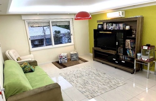 Azenha Wohnung | Apartamento 2 quartos c/ garagem, vista linda, ideal p/ família, até 6 pessoas.