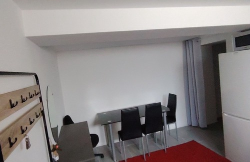 Le Raincy Wohnung | Apartament in a bungalow with garden