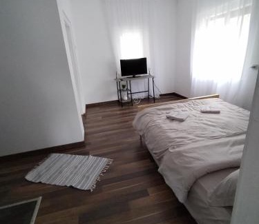 Pojorita Haus | Apartament la casa pe Transrarau