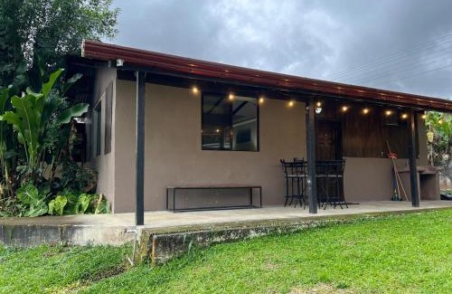 Pacuare Reserve Haus | Apartamento Chic en la Montaña AC