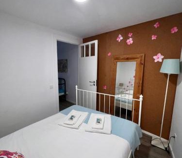Paco De Arcos Wohnung | Apartamento com pátio em frente praia