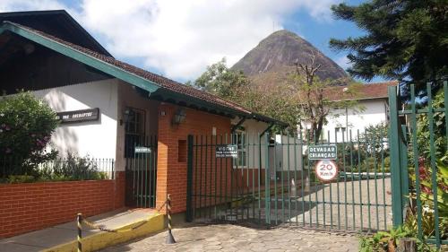 Olaria Wohnung | Apartamento com piscina em Olaria