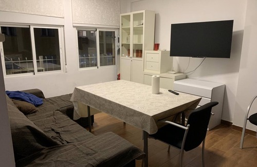 Jaen Eigentumswohnung | Apartamento con Aparcamiento, en un Sitio Tranquilo de Jaén