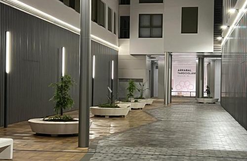 Centro Comercial Wohnung | Apartamento de Lujo Gran Capitán en el Centro