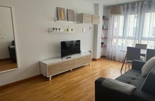 Distrito Sur Wohnung | Apartamento en Gijón con garaje y wifi