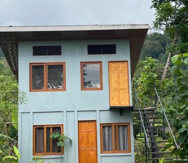 Savegre Wohnung | Apartamento Nuevo amueblado La Paz #1 Quepos