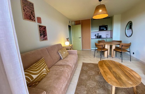 Juvignac Wohnung | Aparthotel (2 to 4 people) Golf side, with view of the greens
