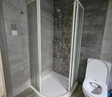 Partizanske Wohnung | Apartmán na skok od kúpeľov