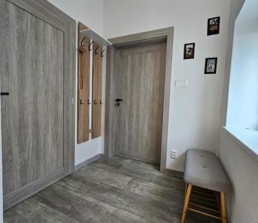Partizanske Wohnung | Apartmán na skok od kúpeľov